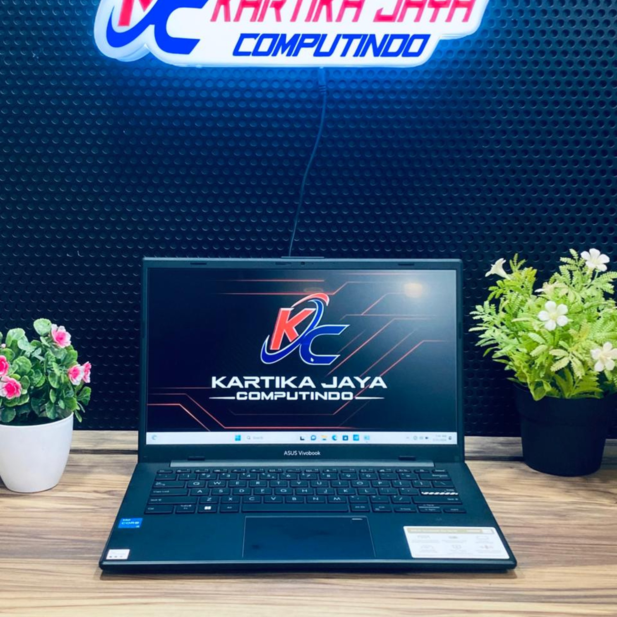 ASUS VIVOBOOK E1404GA CORE I3 RAM 8 SSD 